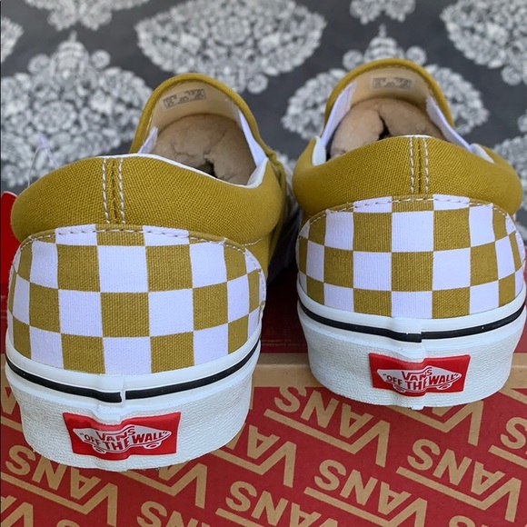 VANS CLASSIC SLIP ON CHECKERBOARD OLIVE OIL WMNS - Picture 15 of 16